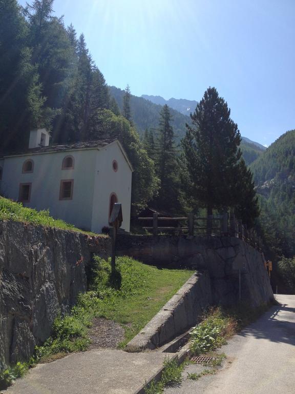 Pension Aaron am See Grachen Bagian luar foto