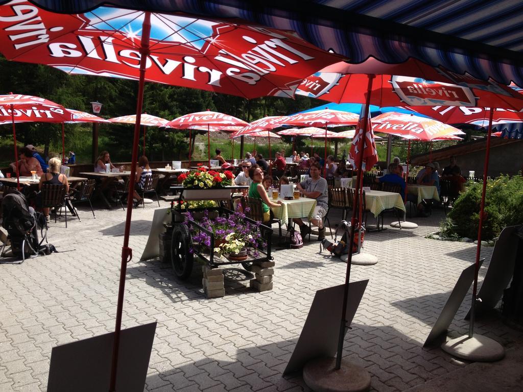Pension Aaron am See Grachen Bagian luar foto