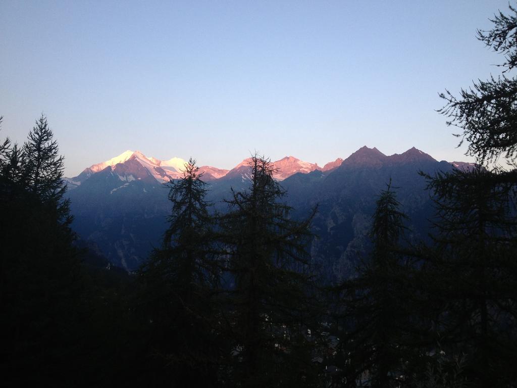 Pension Aaron am See Grachen Bagian luar foto